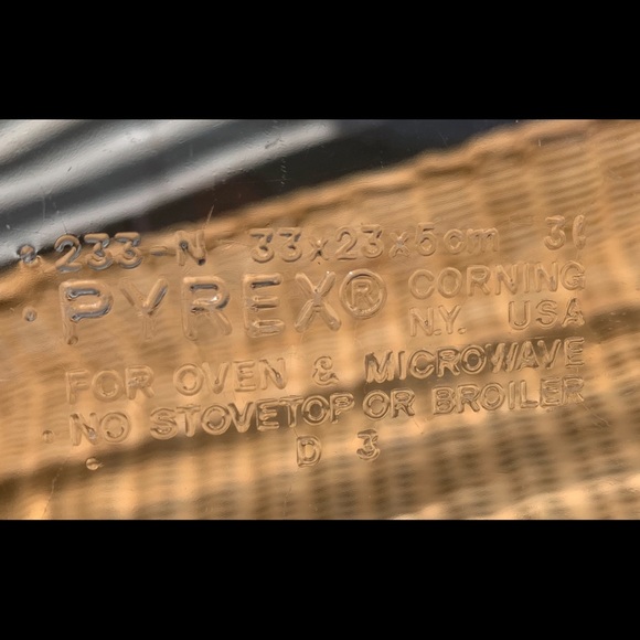 Vintage Pyrex Baker in a Basket Set - Picture 6 of 6